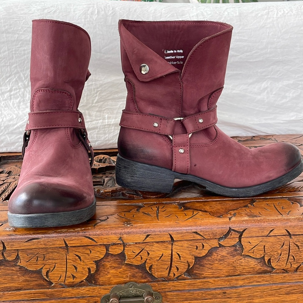 WINE COLORED SZ 37 BOOTIES